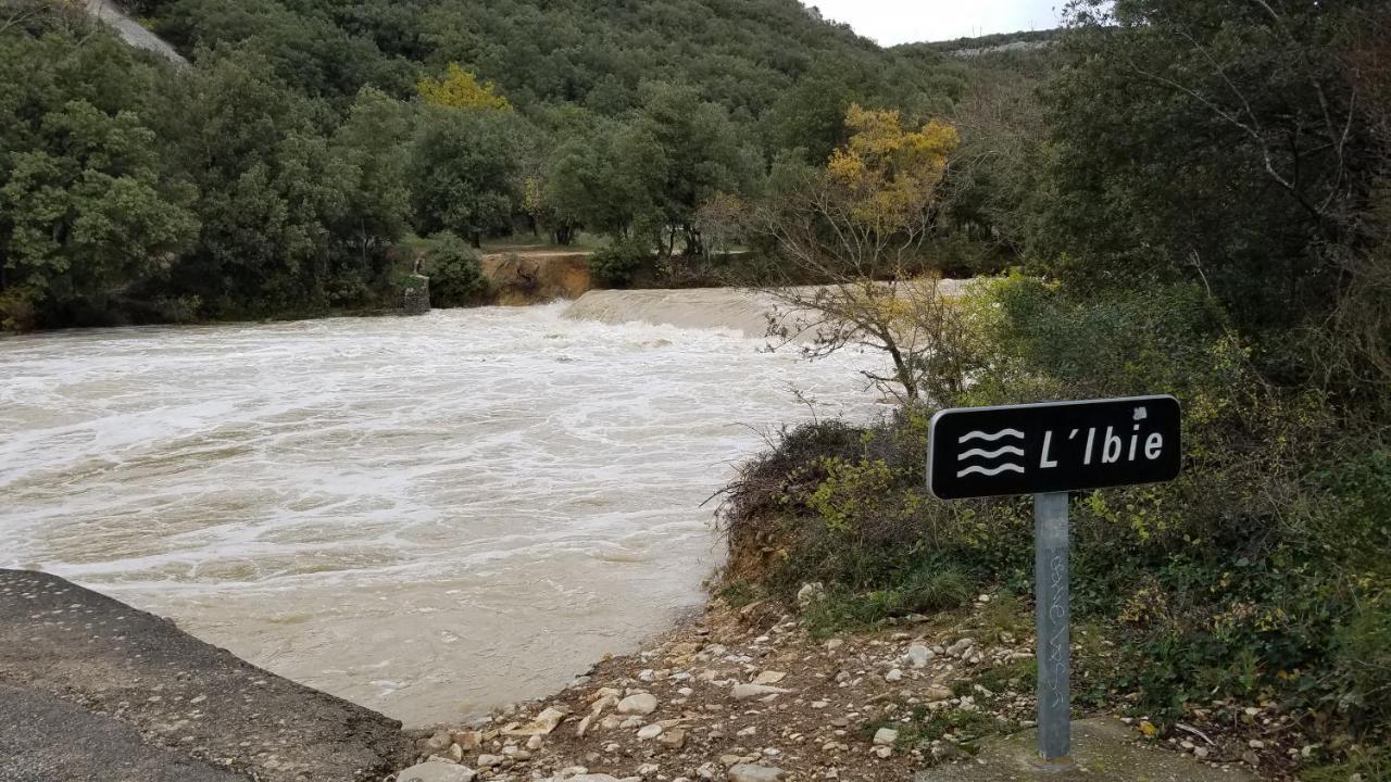 Gites Du Combeau Saint-Maurice-dʼIbie Esterno foto